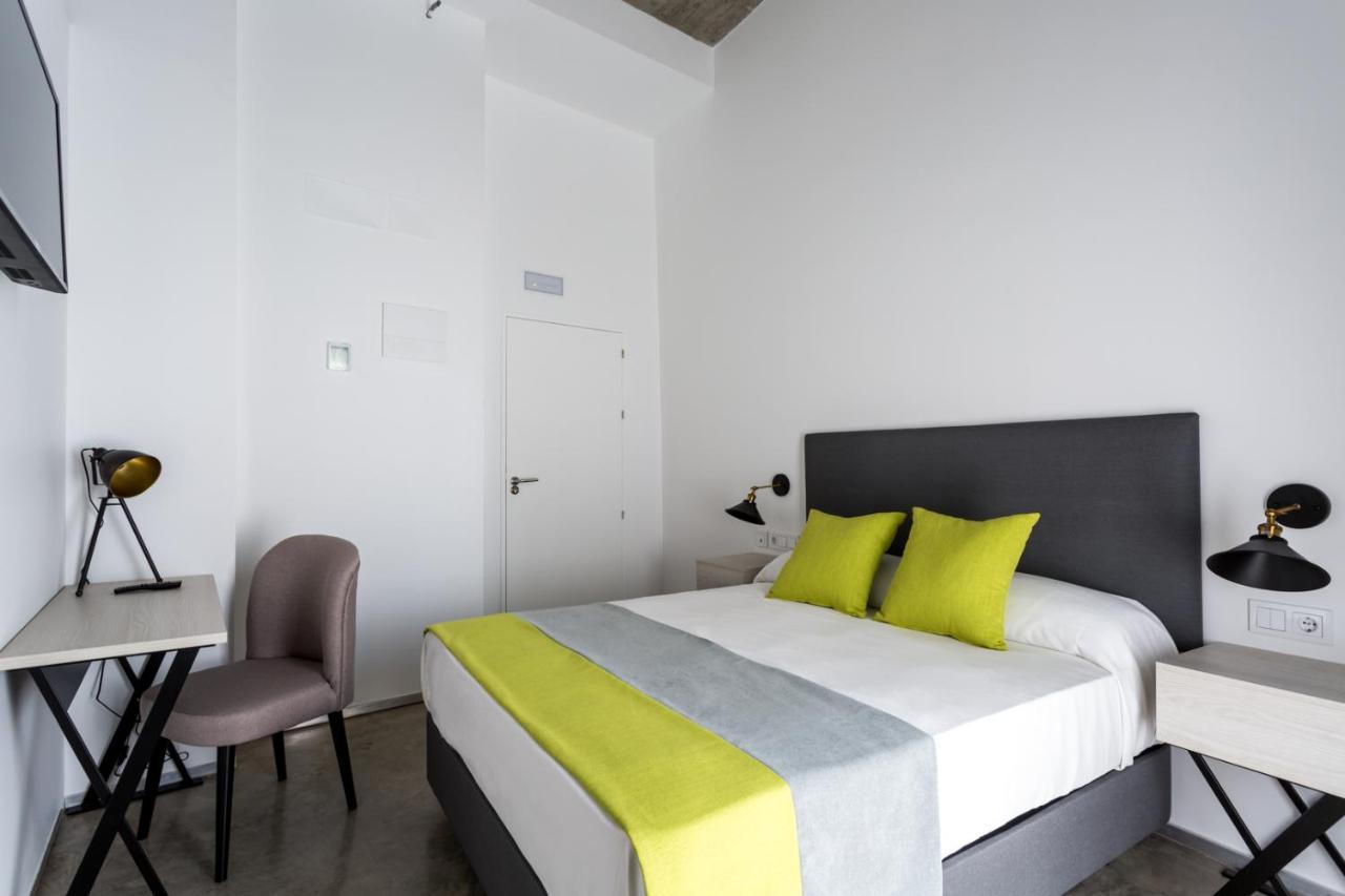 La Puerta De Palacio - Adults Only 세비야 외부 사진