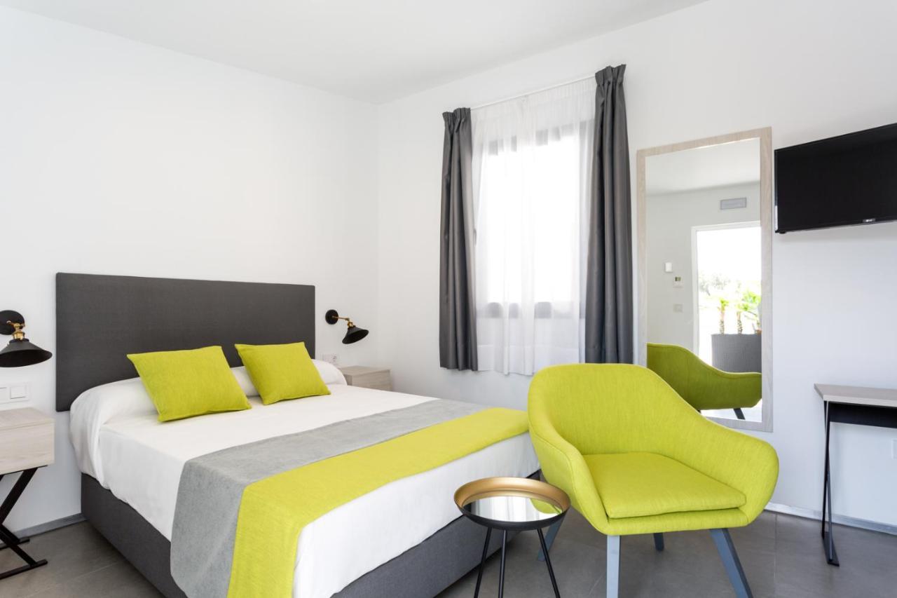 La Puerta De Palacio - Adults Only 세비야 외부 사진
